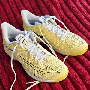 Mizuno Yellow Lightweight Tennis and Court Shoes